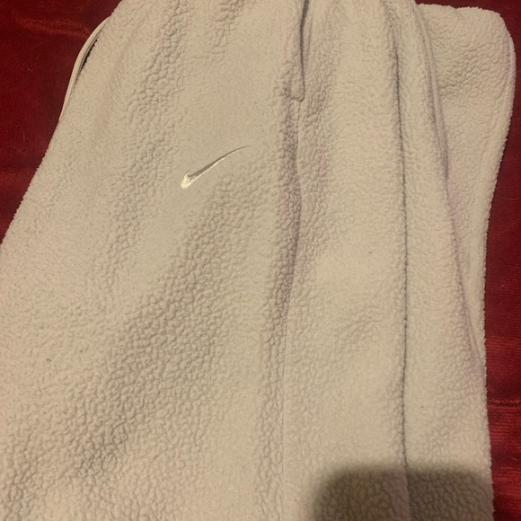Nike Womens White Fleece Pants - Picture 2 of 3